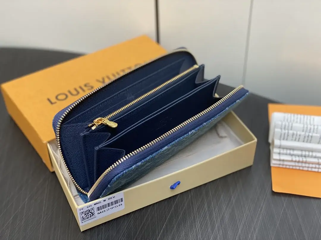 Louis new arrival Zippy Monogram denim wallet size: 19.5*10.5*2.5cm - image 9