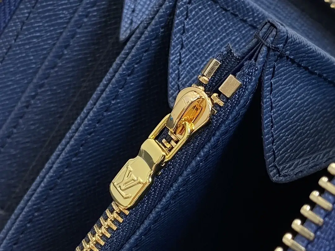 Louis new arrival Zippy Monogram denim wallet size: 19.5*10.5*2.5cm - image 3