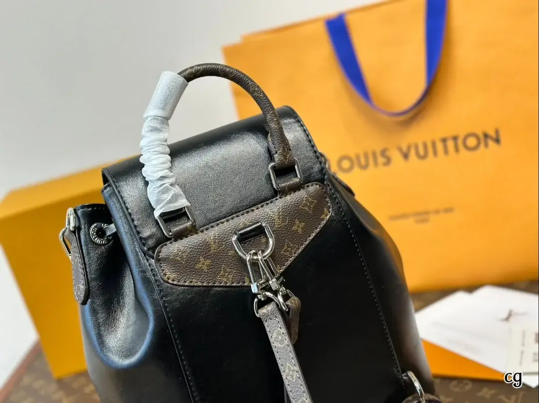 Louis new arrival backpack bag size: 26*28 cm - image 2