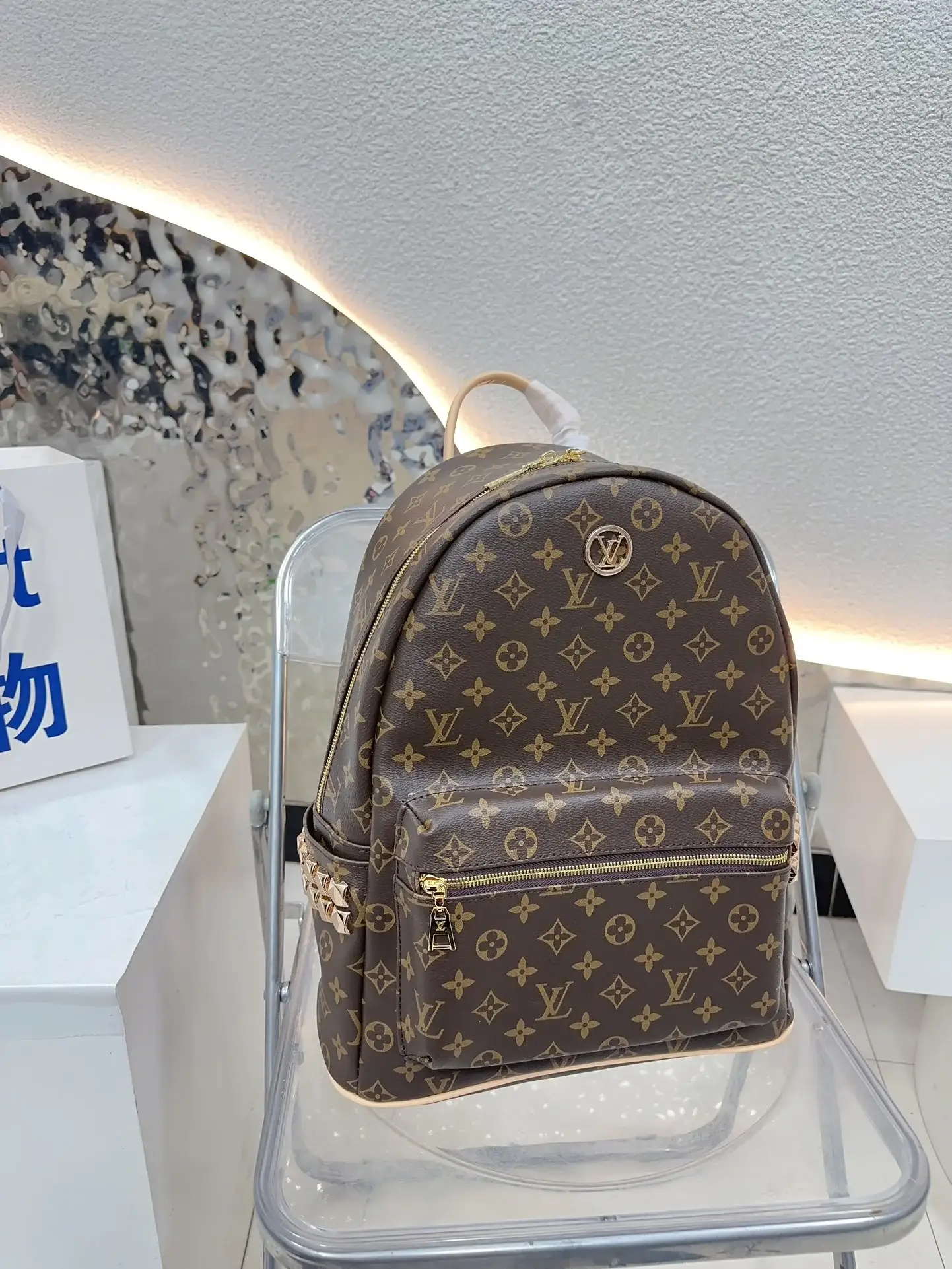 Louis new arrival backpack bag size: 33*41cm - image 1