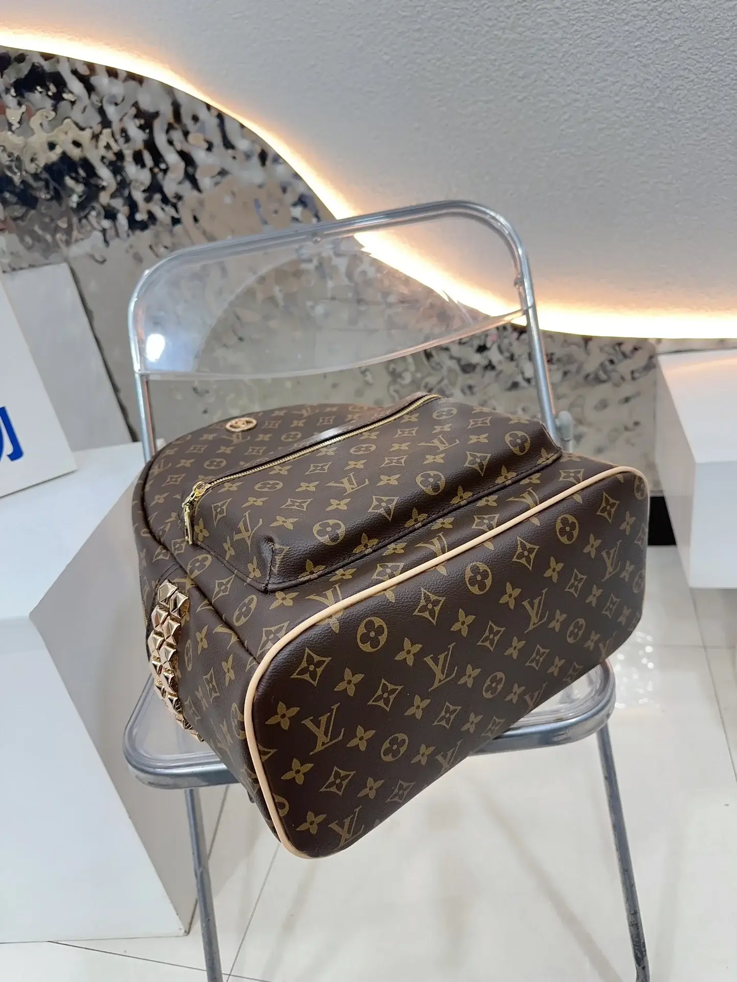 Louis new arrival backpack bag size: 33*41cm - image 3