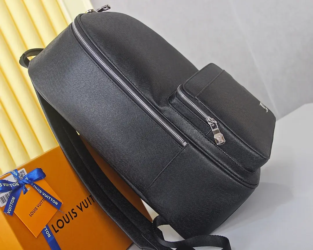 Louis new arrival backpack bag size : 43 x 30 x 14 cm - image 3