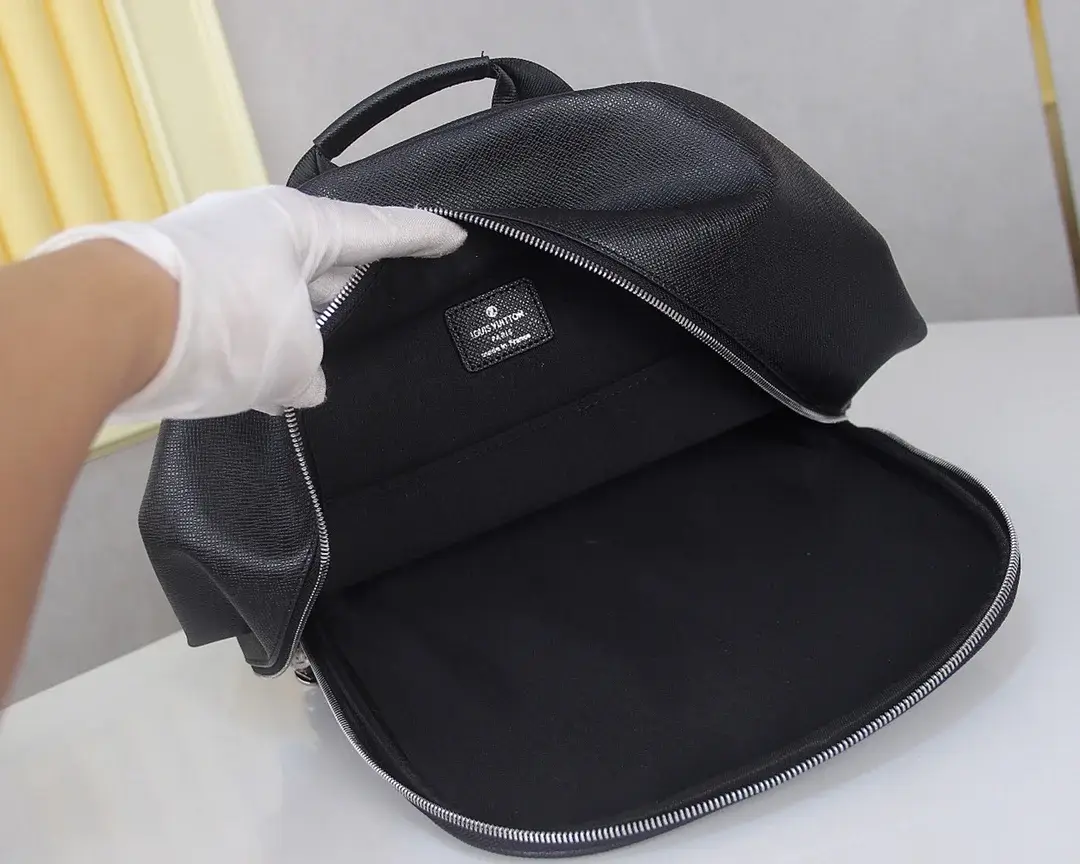Louis new arrival backpack bag size : 43 x 30 x 14 cm - image 9