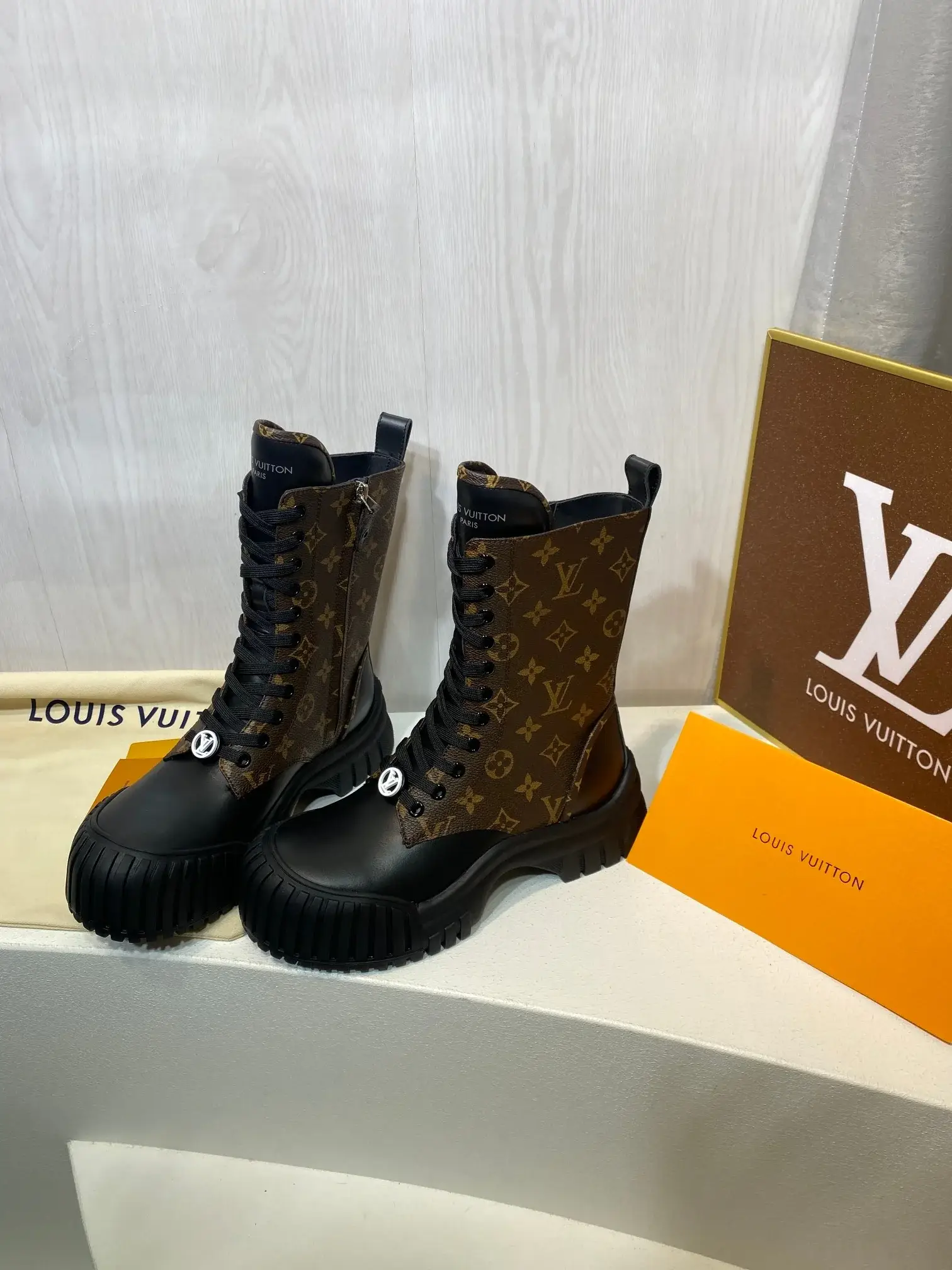 Louis new arrival boots - image 3