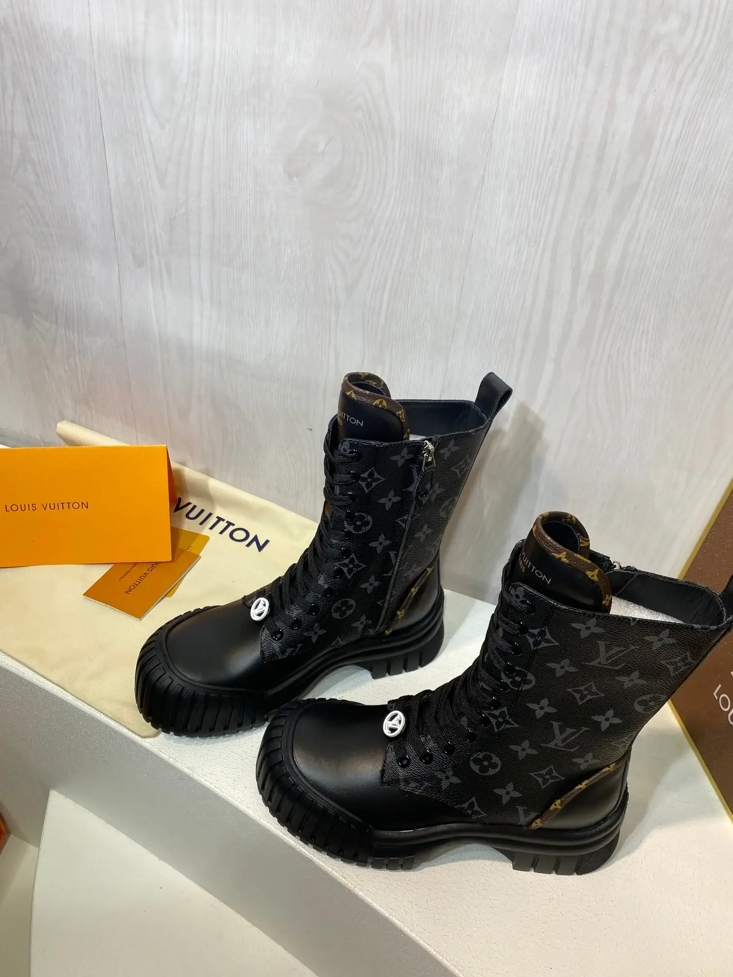 Louis new arrival boots - image 8