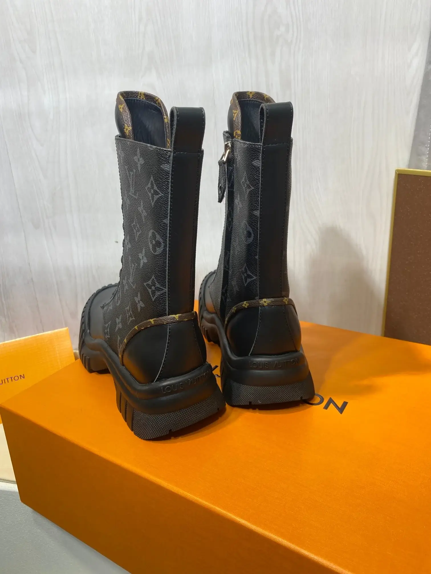 Louis new arrival boots - image 9