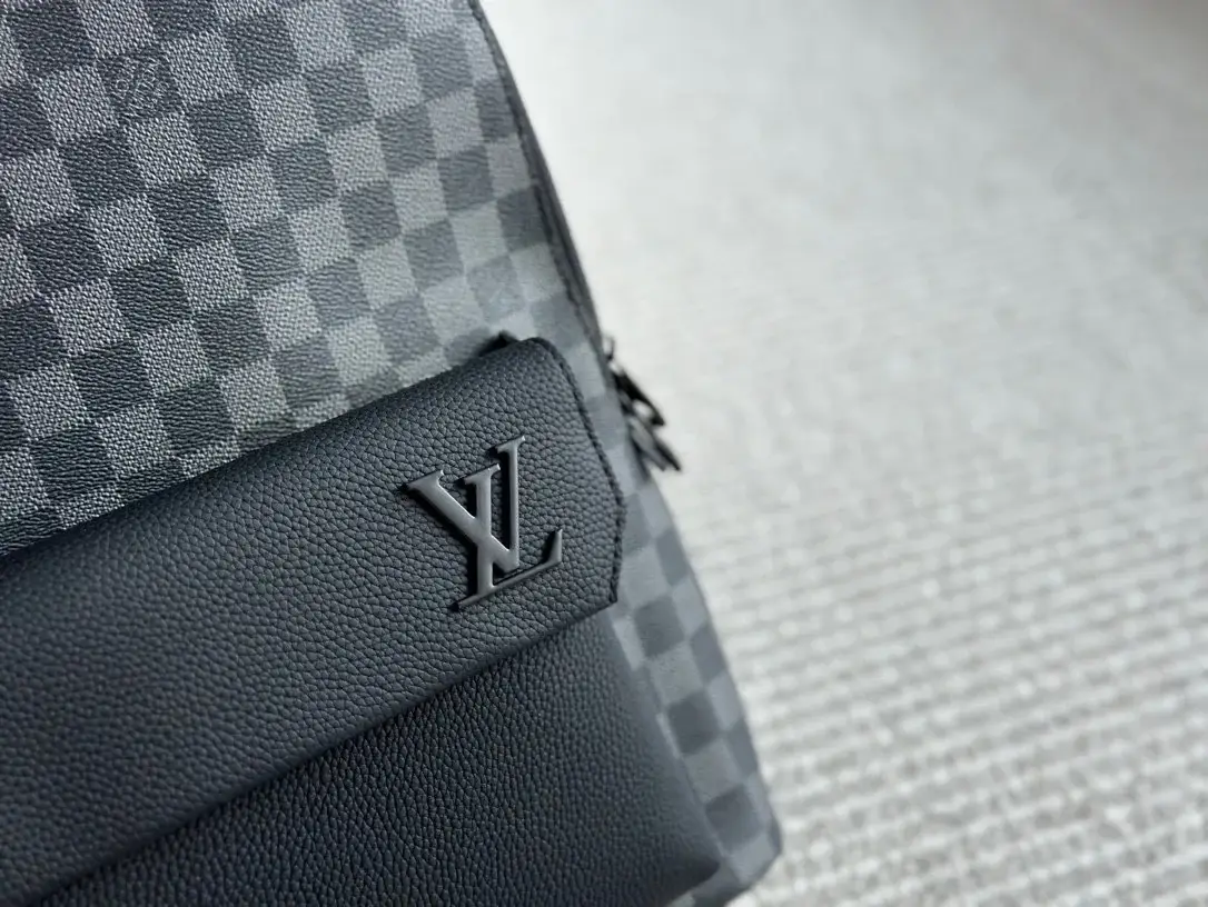 Louis new arrival men backpack bag 008 size :36*28cm - image 11