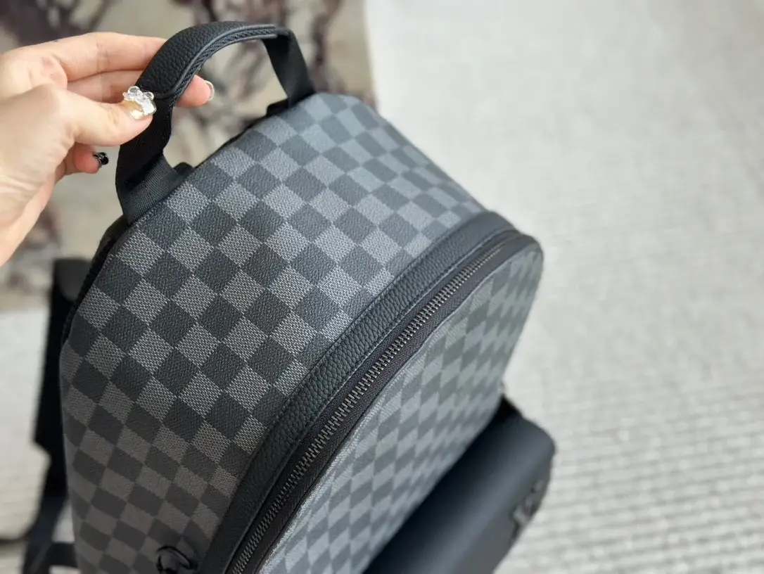 Louis new arrival men backpack bag 008 size :36*28cm - image 9