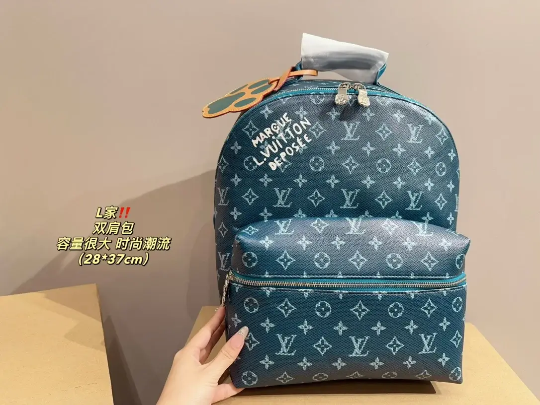 Louis new arrival men backpack bag size;28* 37 cm - image 2