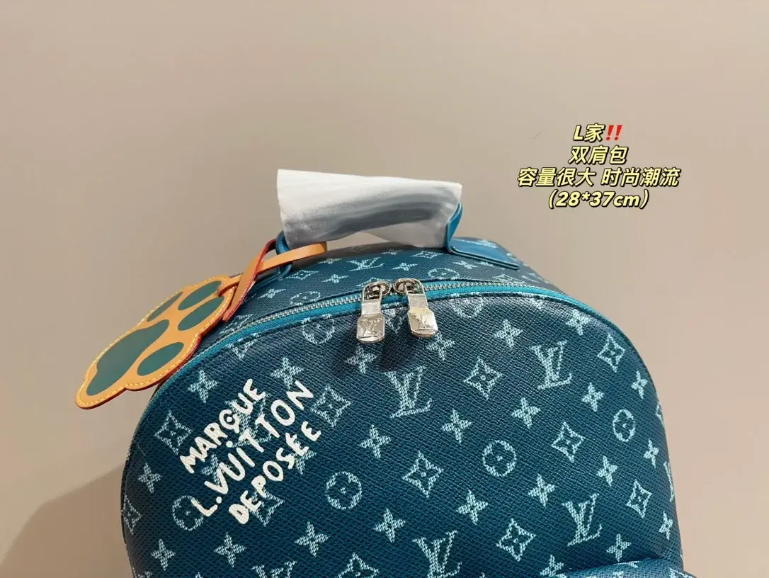 Louis new arrival men backpack bag size;28* 37 cm - image 9