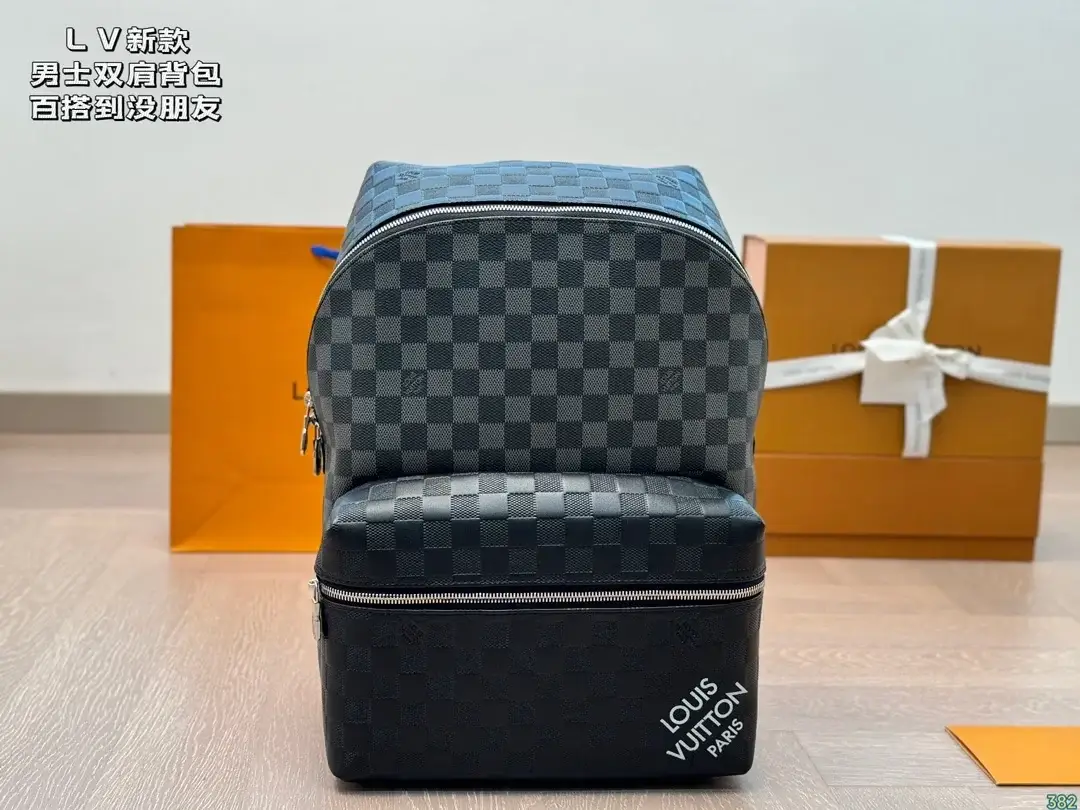 Louis new arrival men backpack bag size: 28*36 cm - image 2