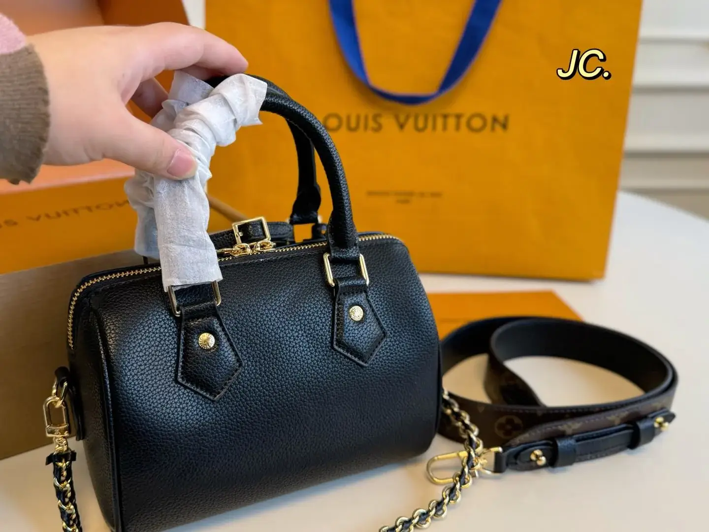 Louis new arrival speedy bag size: 20*15 cm - image 11