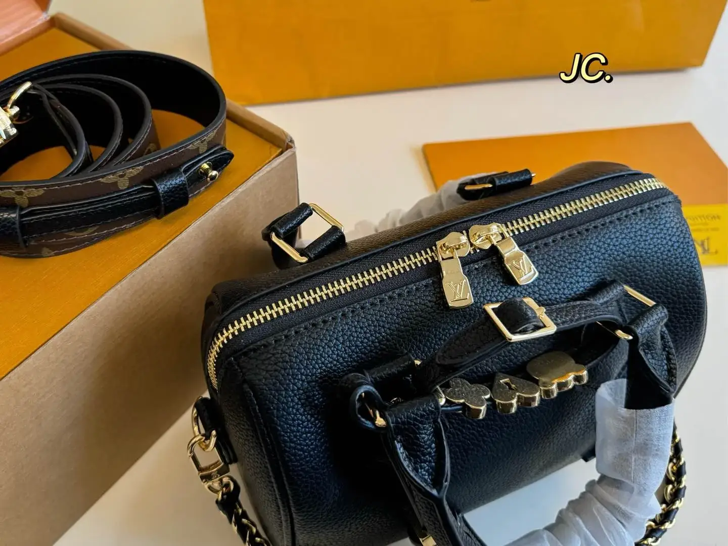 Louis new arrival speedy bag size: 20*15 cm - image 12