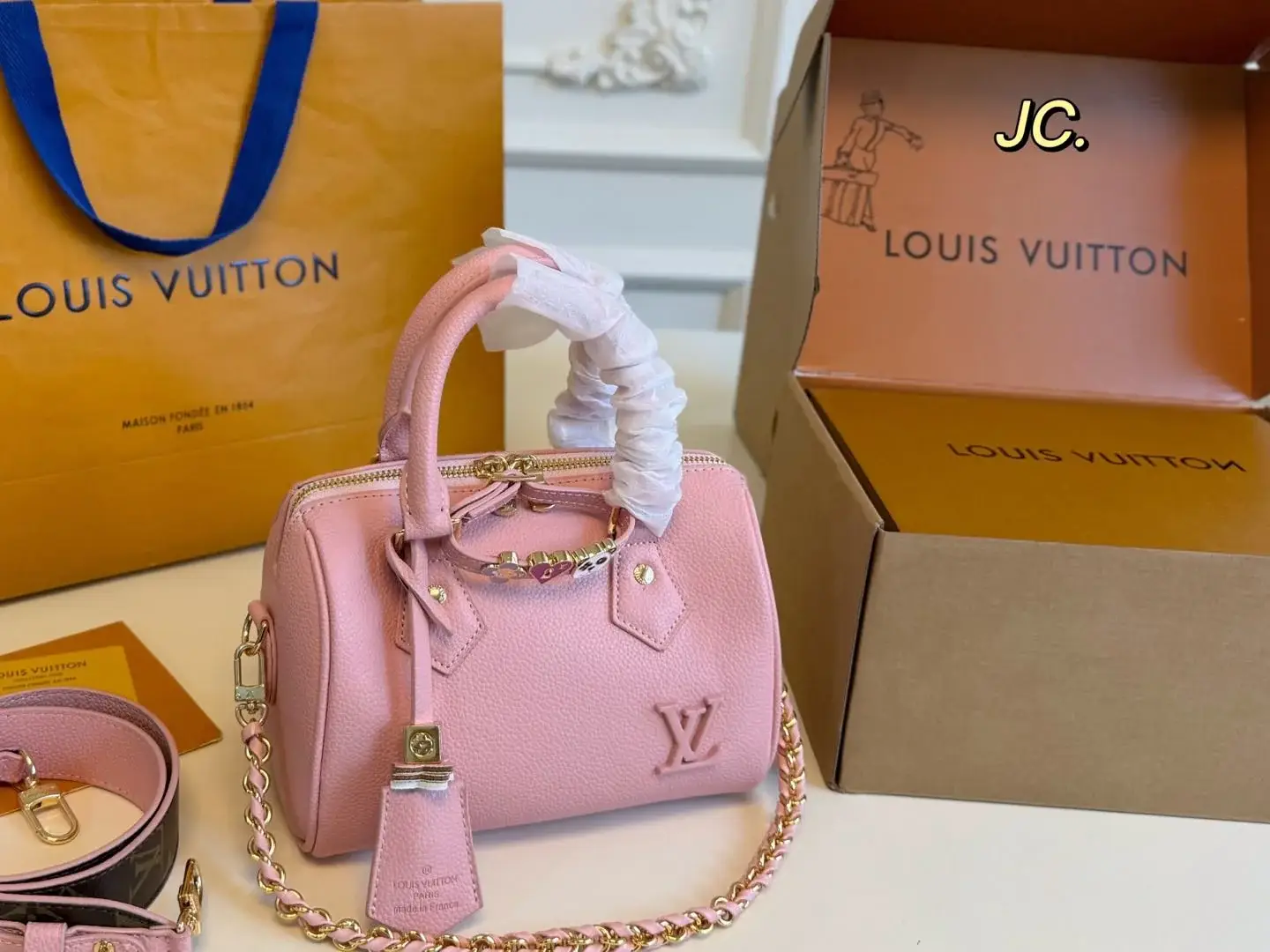 Louis new arrival speedy bag size: 20*15 cm - image 2
