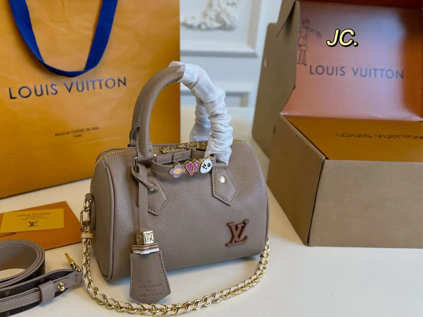 Louis new arrival speedy bag size: 20*15 cm - image 4
