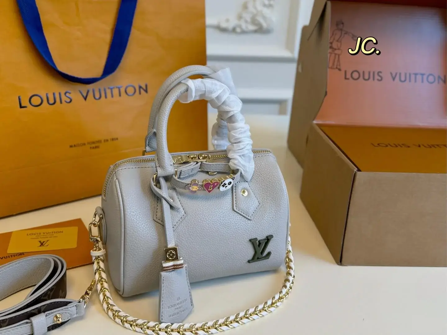 Louis new arrival speedy bag size: 20*15 cm - image 5