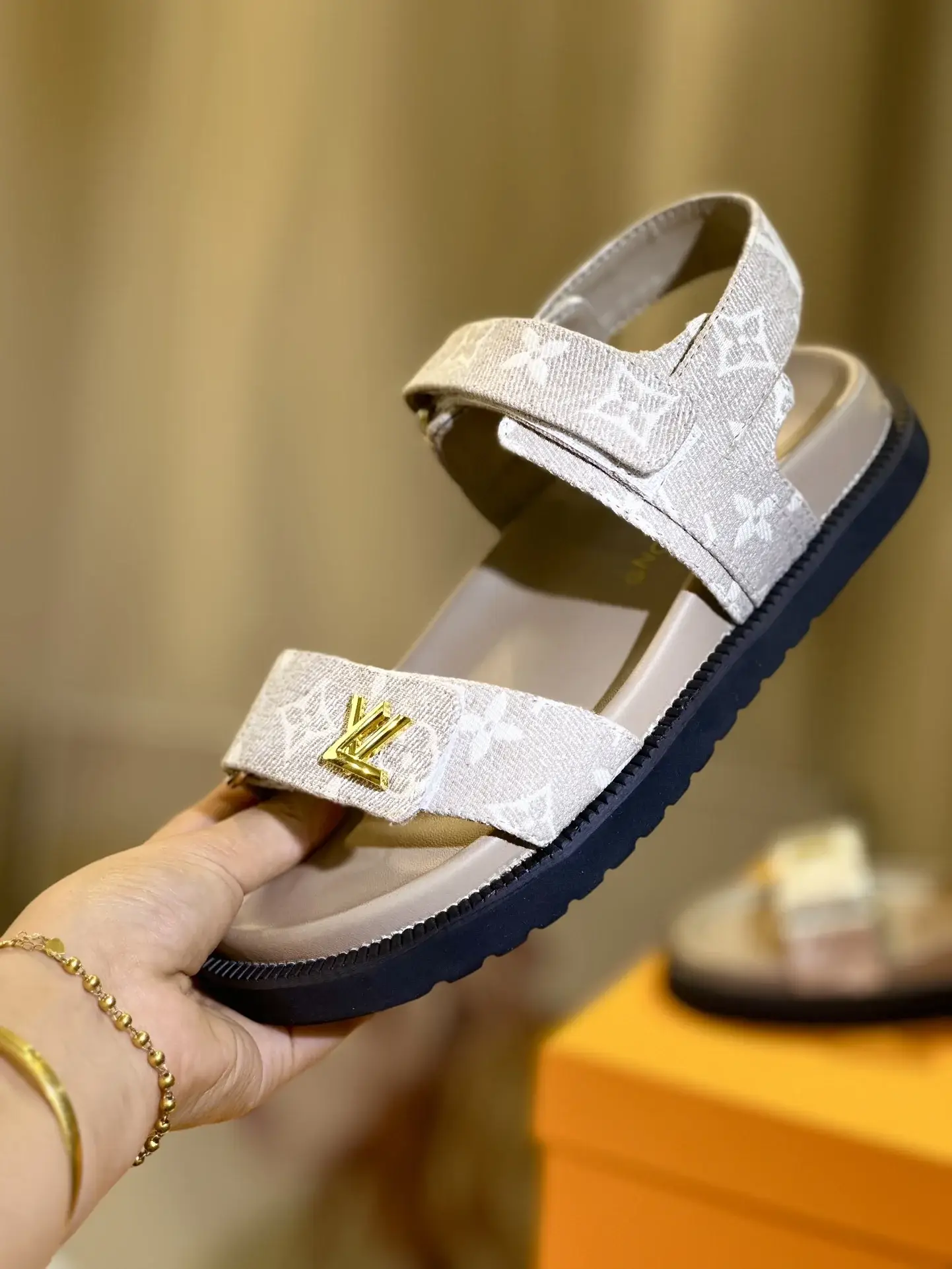Louis new arrival summer women shoes - image 3