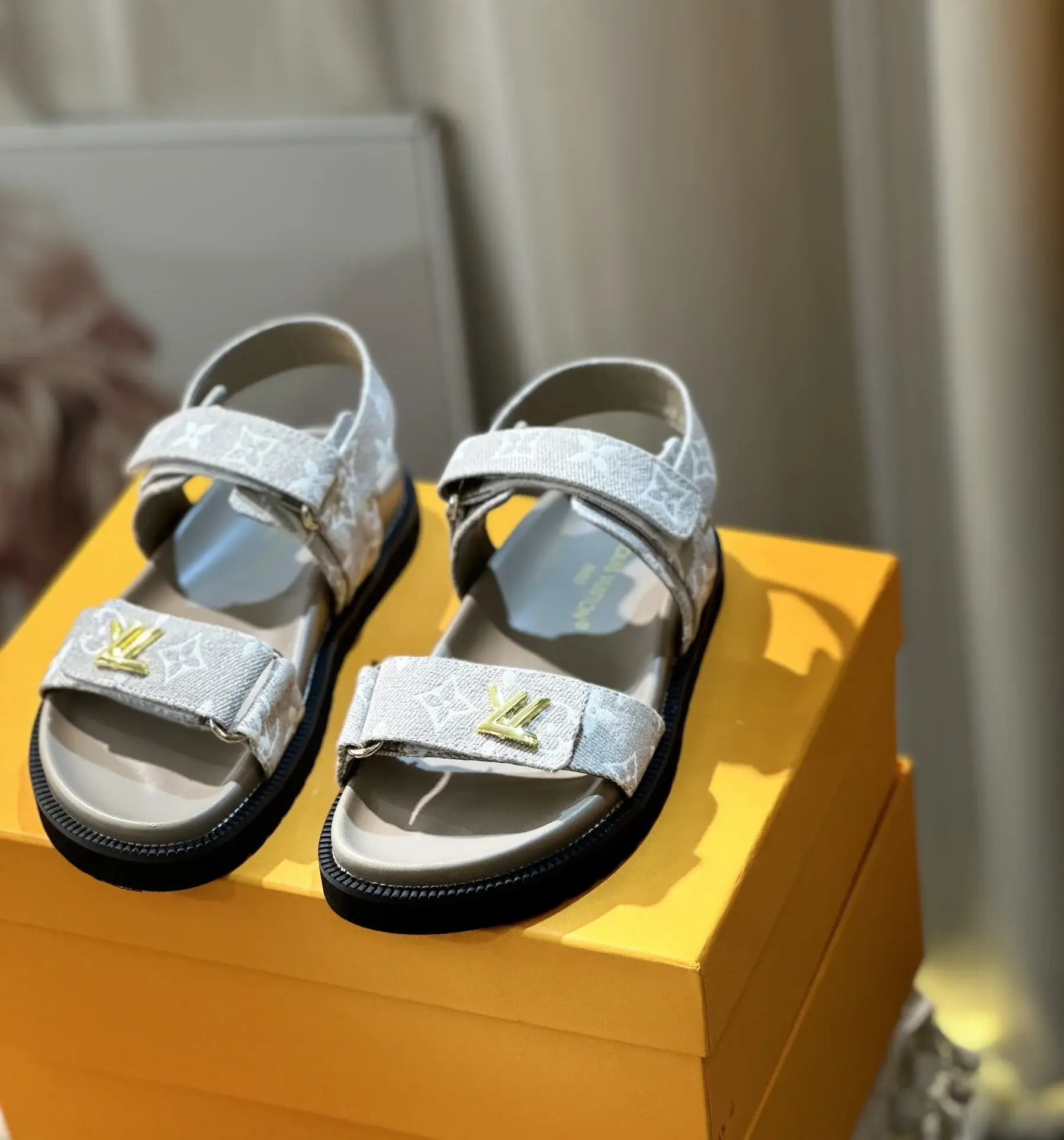 Louis new arrival summer women shoes - image 5