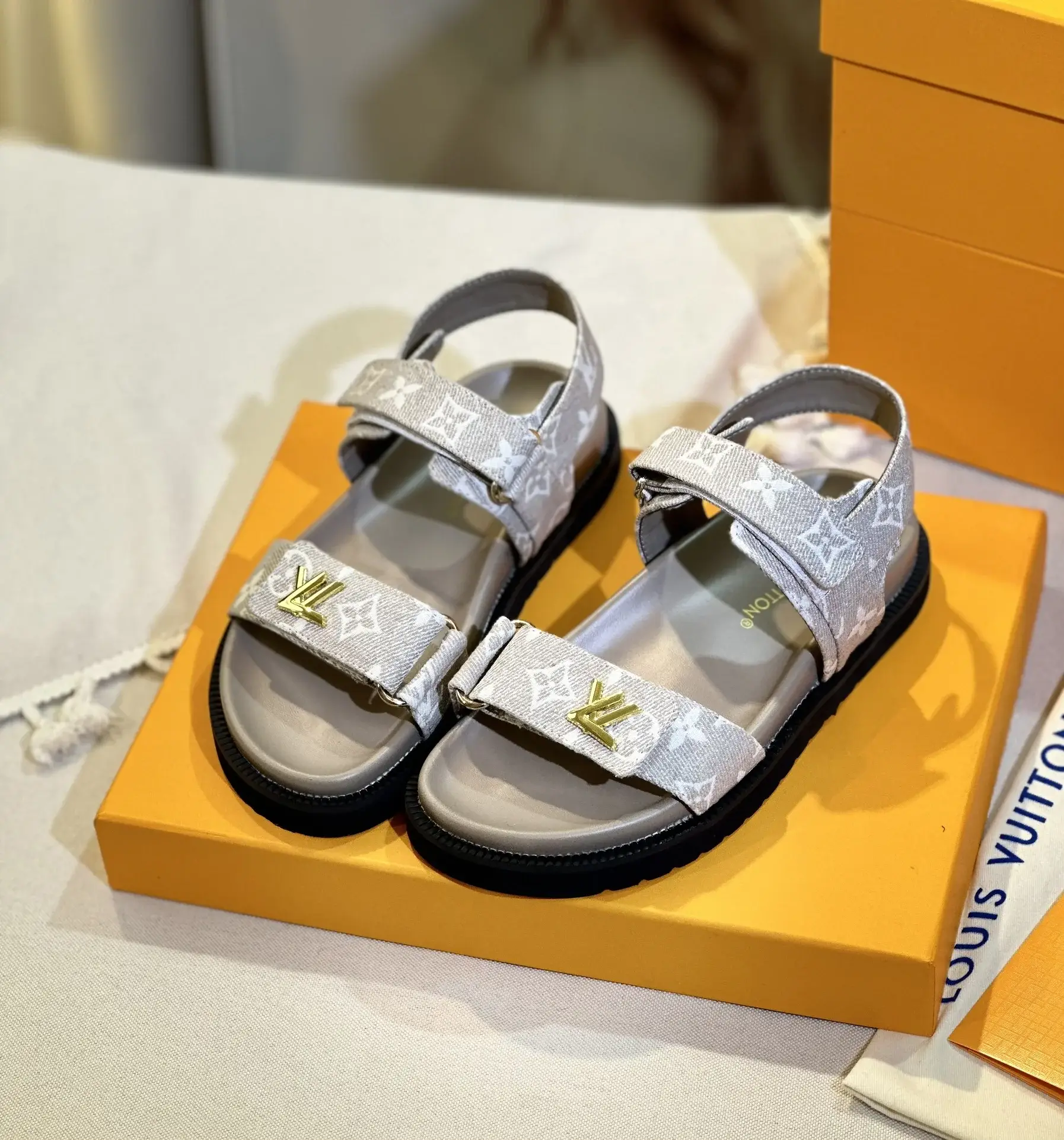Louis new arrival summer women shoes - image 9