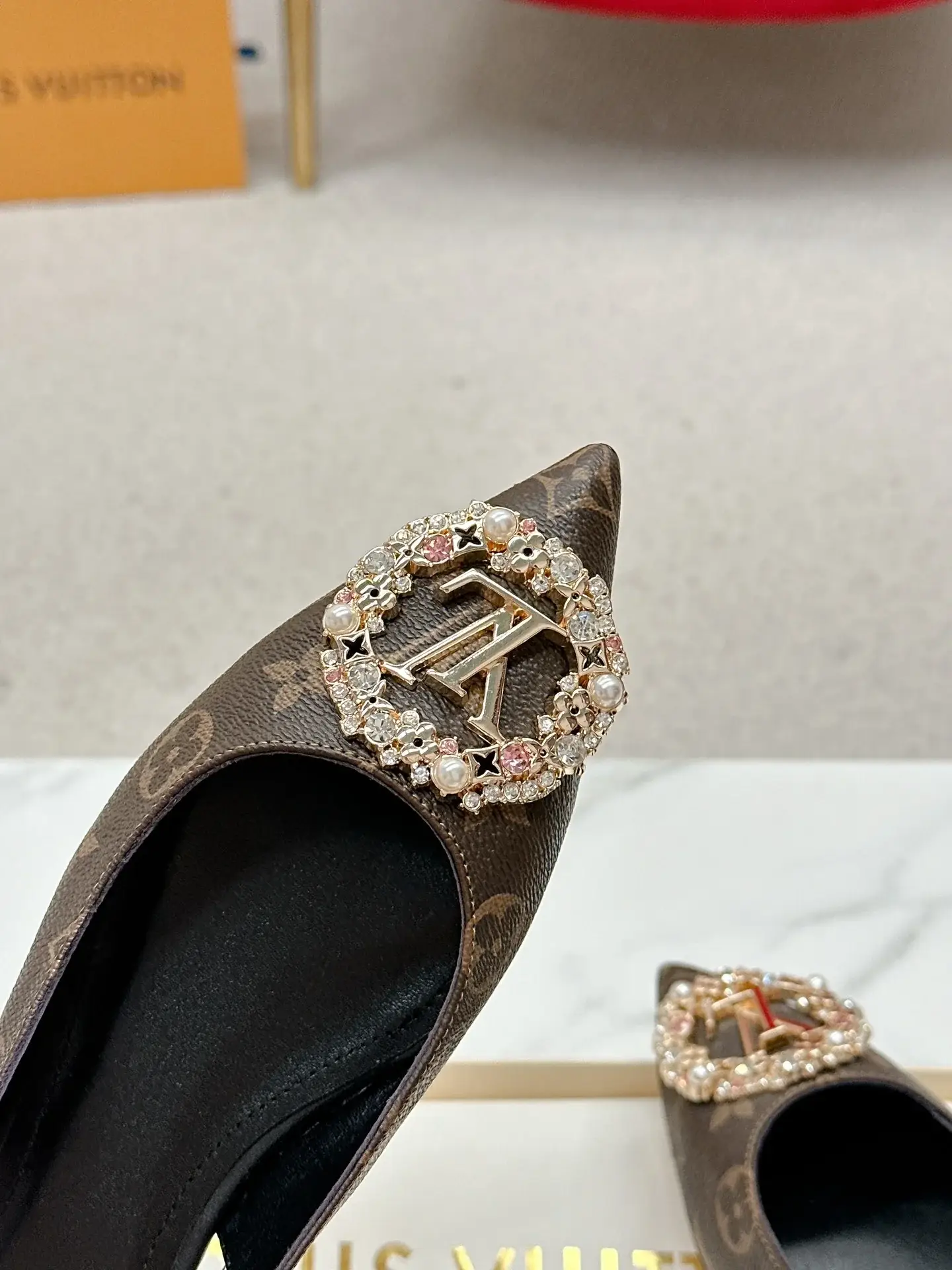 Louis new arrival women shoes - image 13