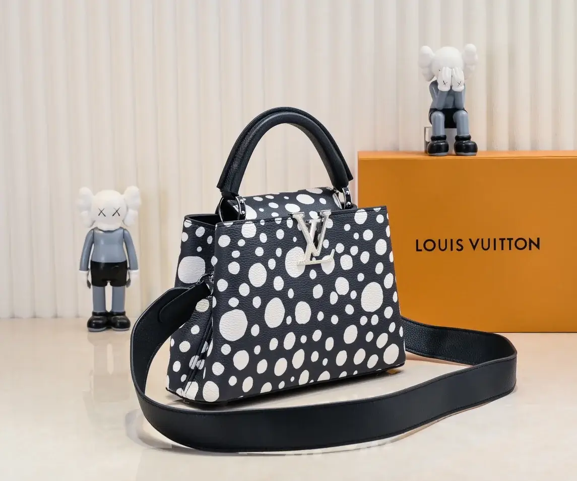 Louis x YK Capucines Taurillon new arrival bag size 27 x 18 x 9 cm - image 3