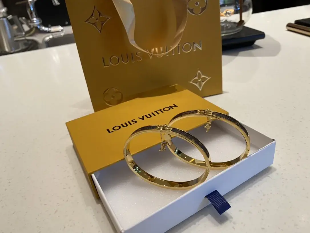 Lv New Arrival Bracelet 0011-22cm - image 2