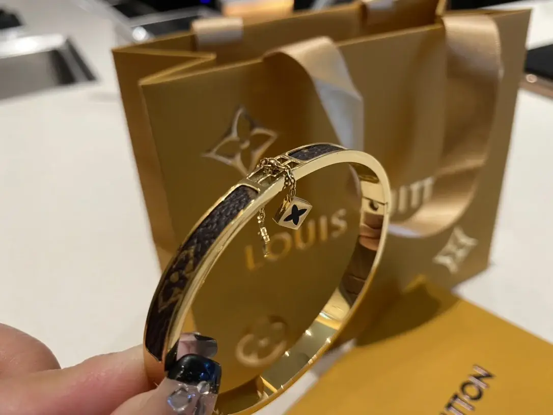 Lv New Arrival Bracelet 0011-22cm - image 3