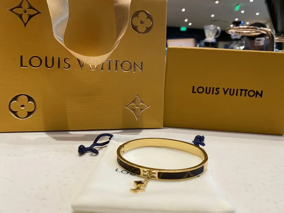 Lv New Arrival Bracelet 0011-22cm - image 5