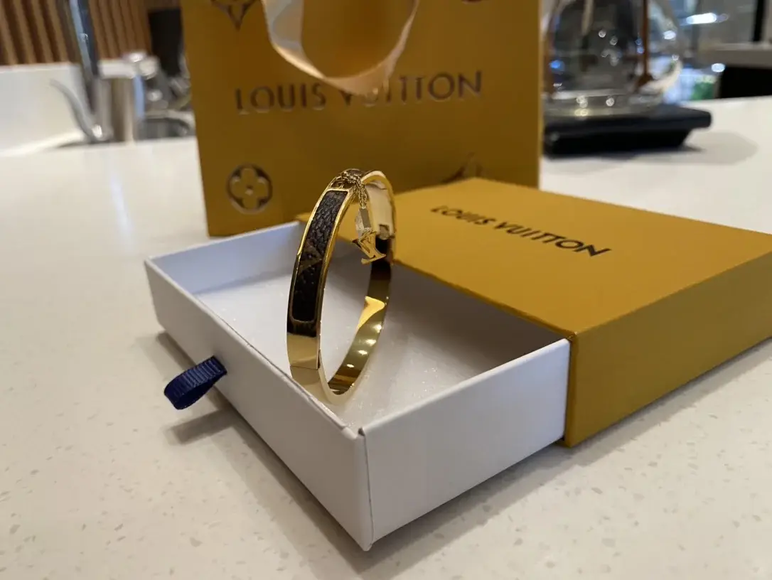 Lv New Arrival Bracelet 0011-22cm - image 7