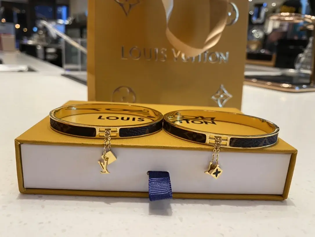 Lv New Arrival Bracelet 0011-22cm - image 8