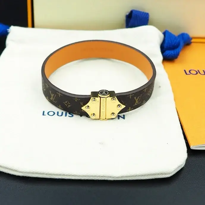 Lv New Arrival Bracelet 0014 - image 1