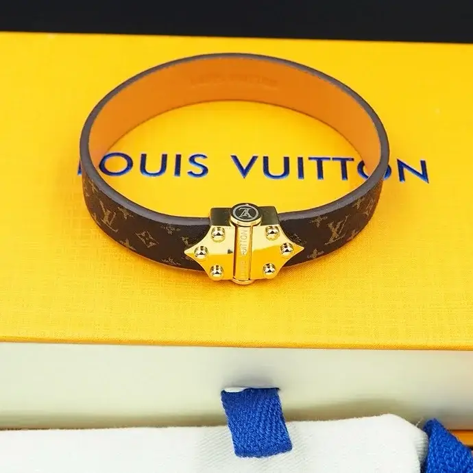 Lv New Arrival Bracelet 0014 - image 4