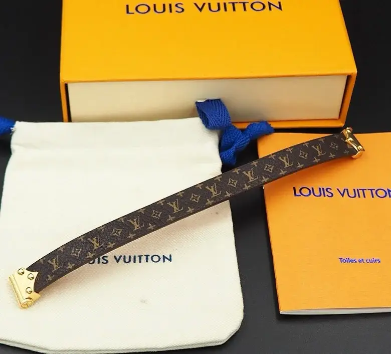 Lv New Arrival Bracelet 0014 - image 6