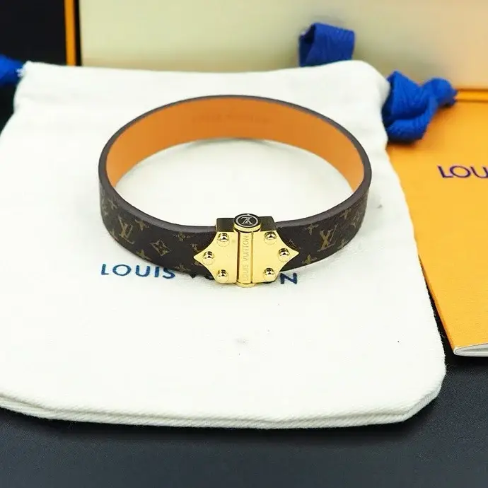 Lv New Arrival Bracelet 0014 - image 9
