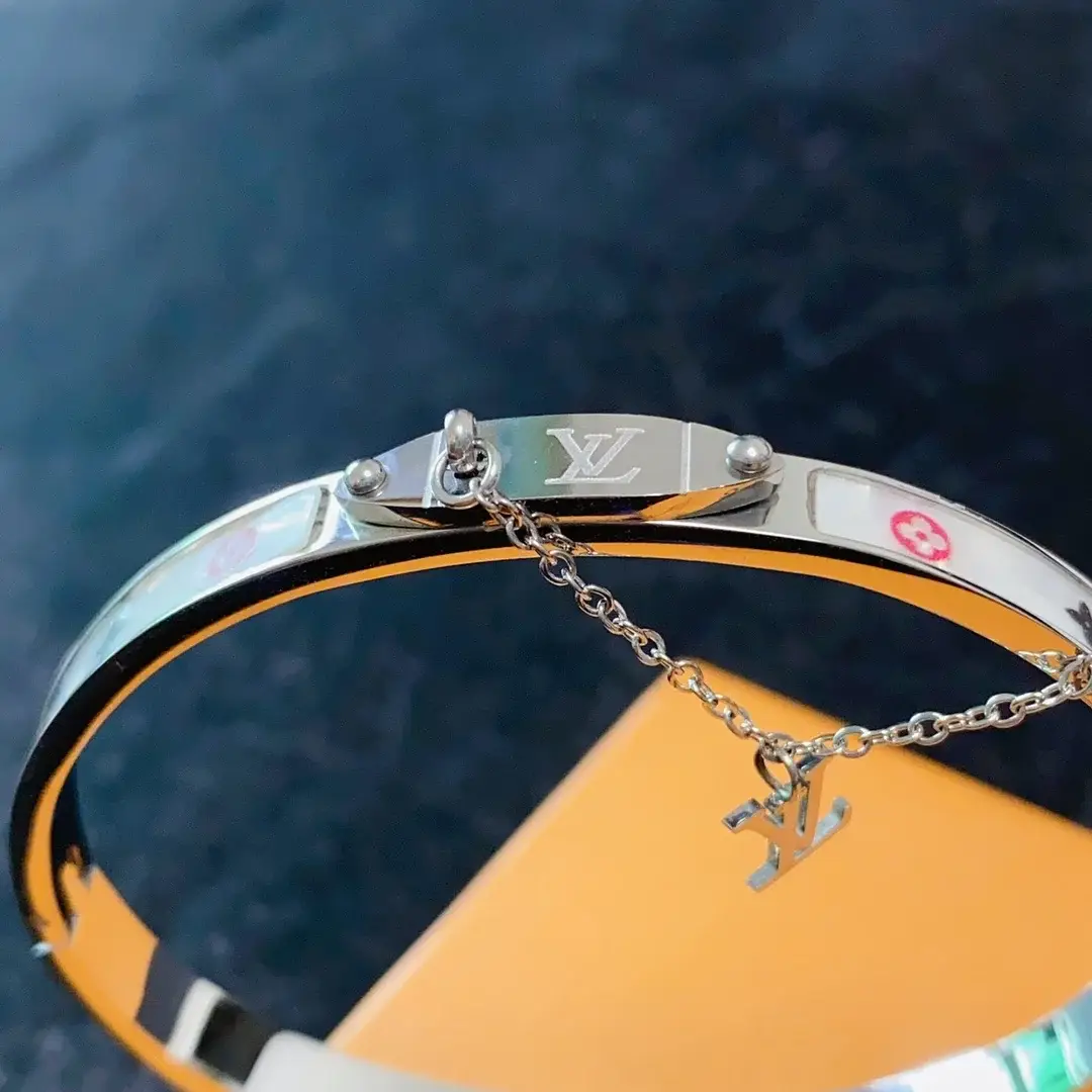 Lv New Arrival Bracelet 0015 - image 4