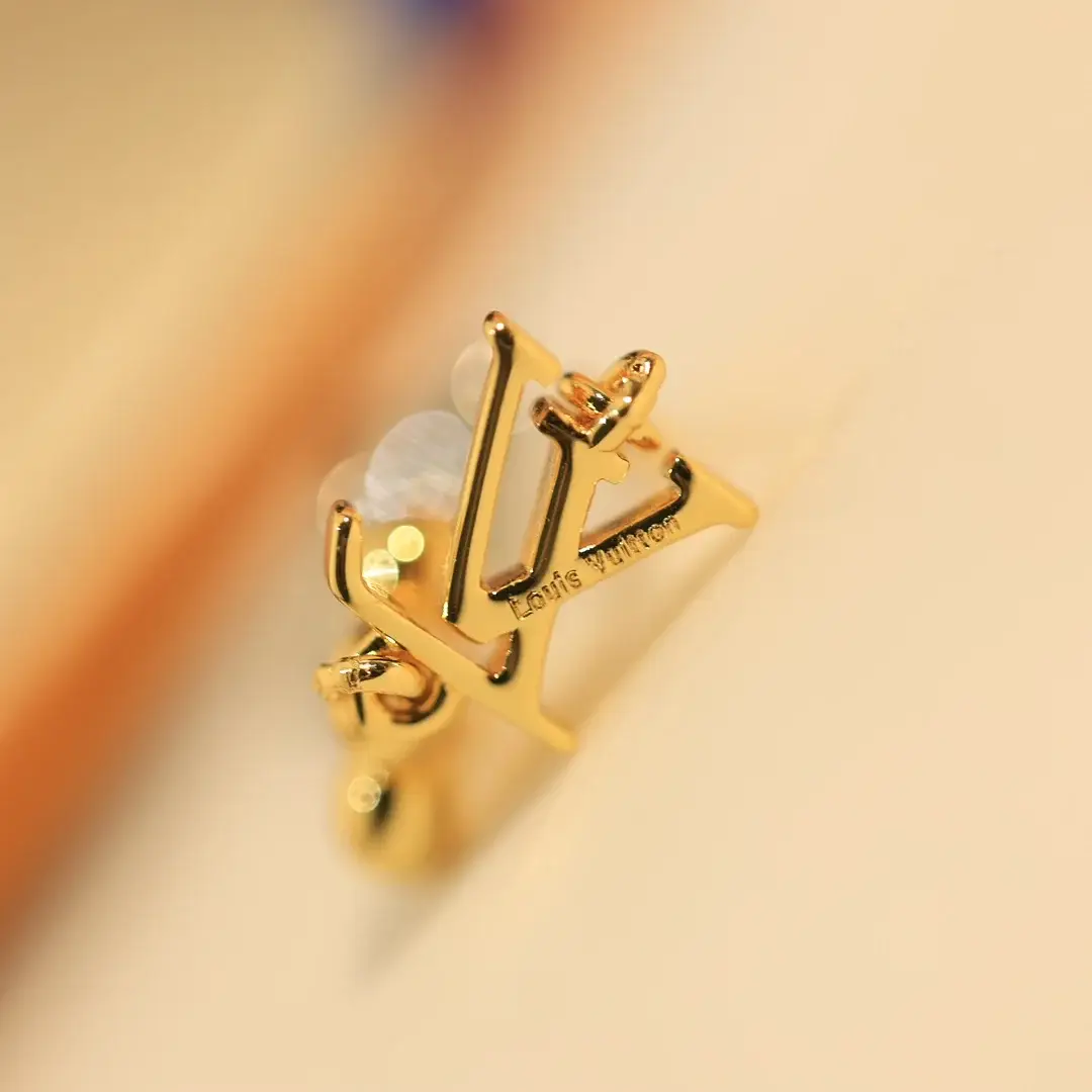 Lv New Arrival Earring 0001 - image 4