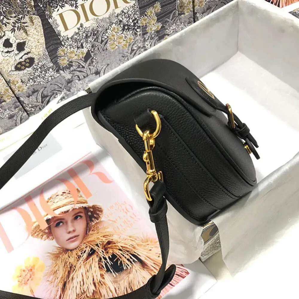 MEDIUM D BOBBY BAG size: 22*17*6 cm - image 8