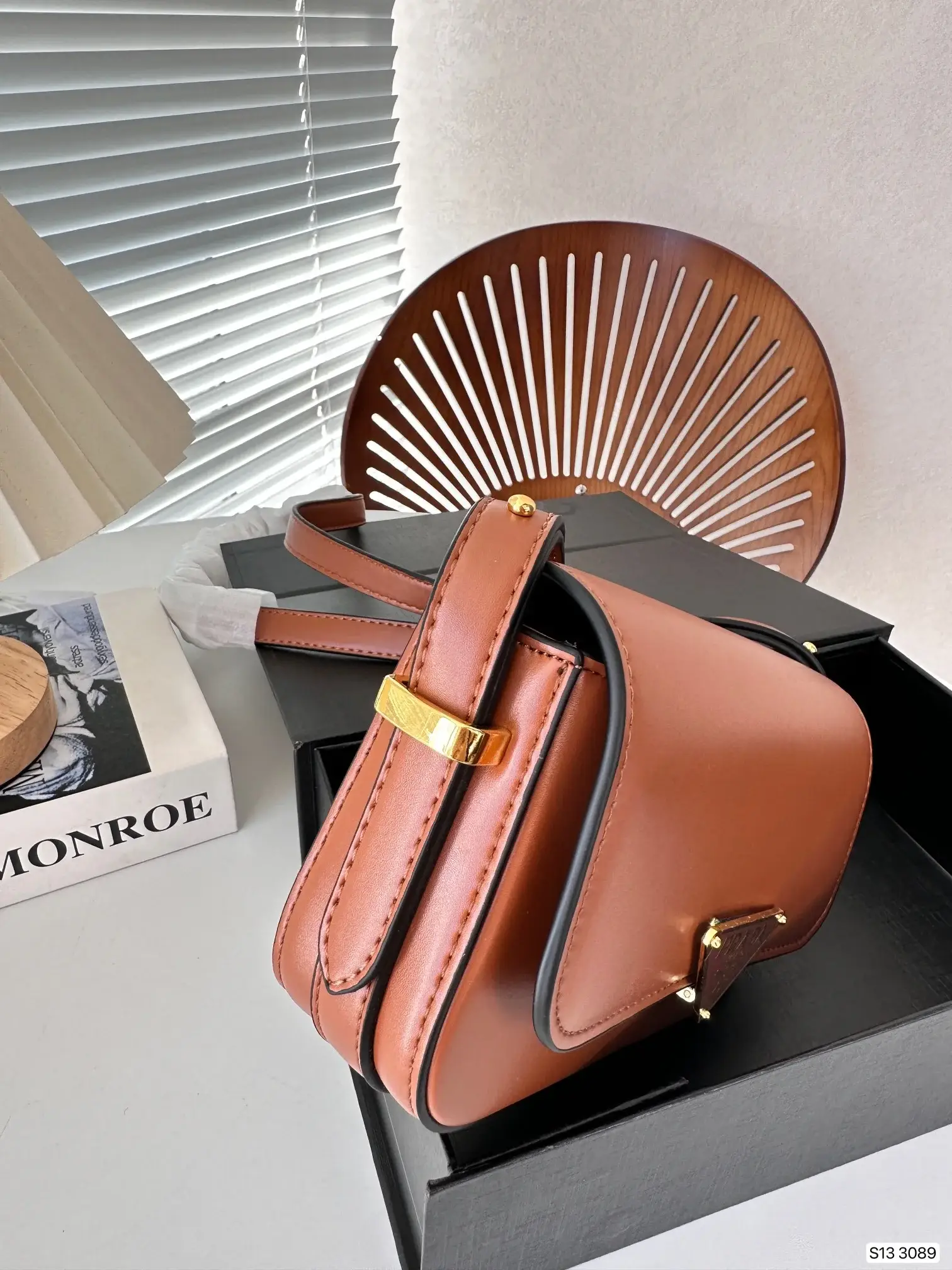PRA Soft Calf women handbag size : 21*12 cm - image 2