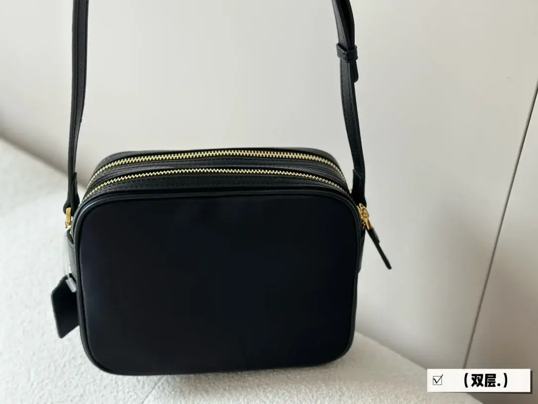 Prada odette new arrival camera bag size: 21 * 16cm - image 3