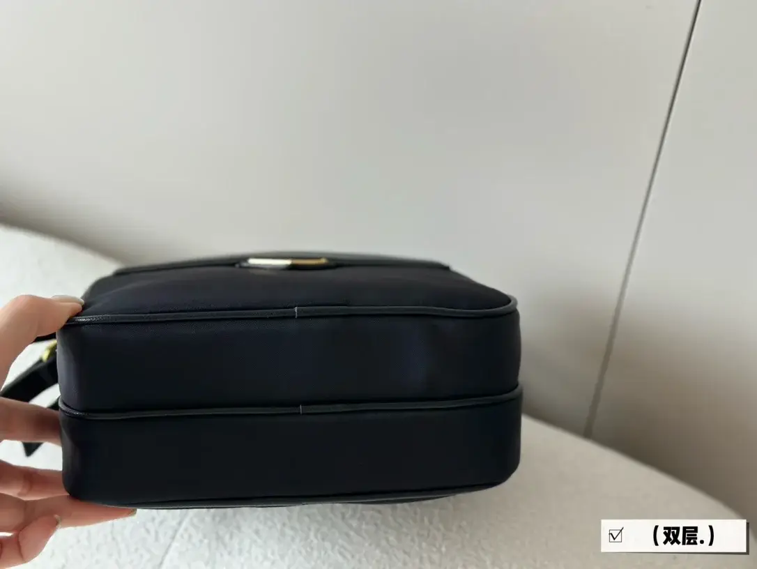 Prada odette new arrival camera bag size: 21 * 16cm - image 8