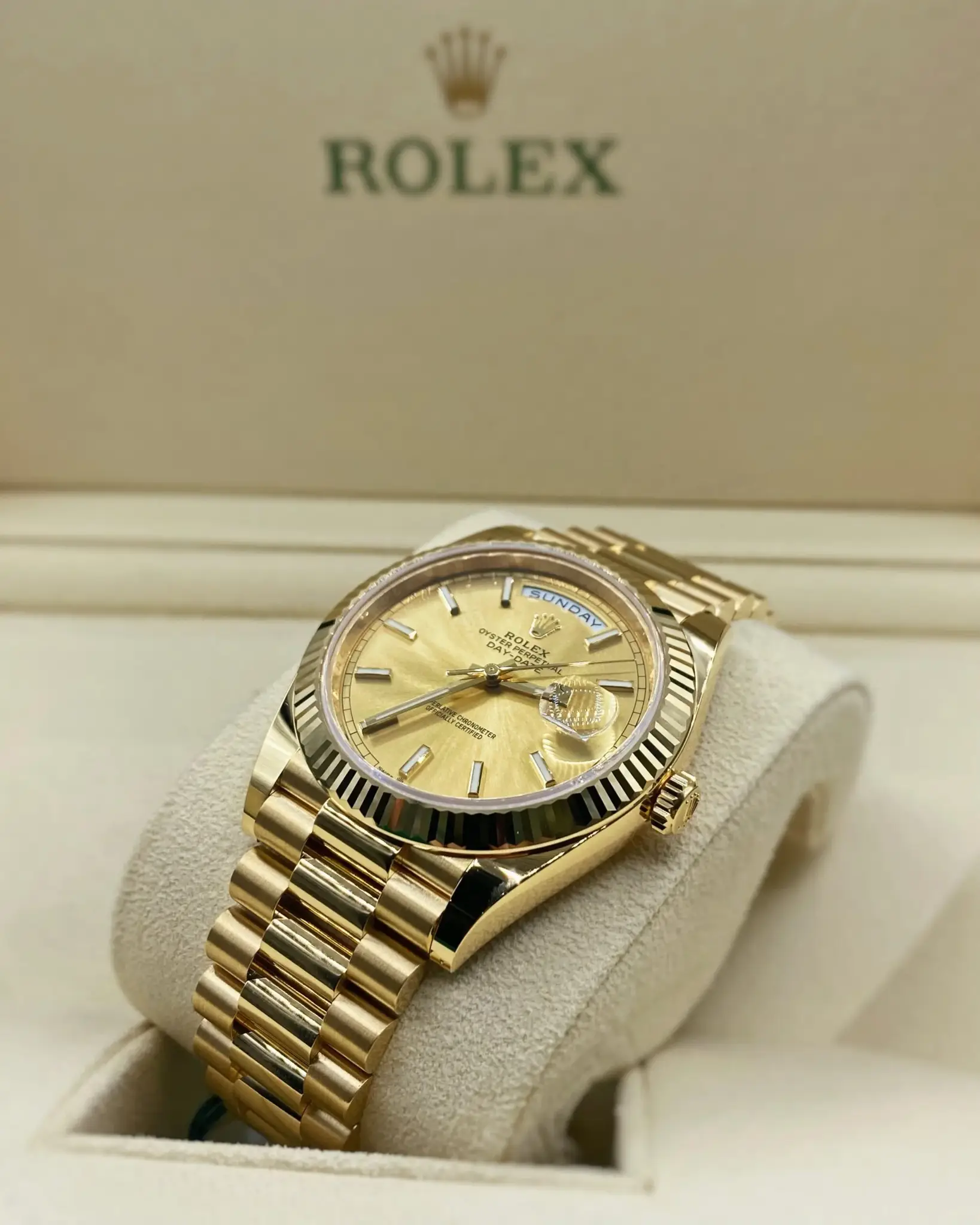 RLX Day-Date 40 Presidential Champagne dial, Fluted Bezel, President bracelet, Yellow gold Watch 228238-0003 - image 2