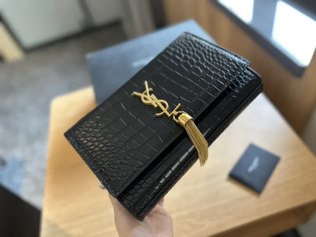 YSL Kate Woc monogram logo bag size 22×17cm - image 3