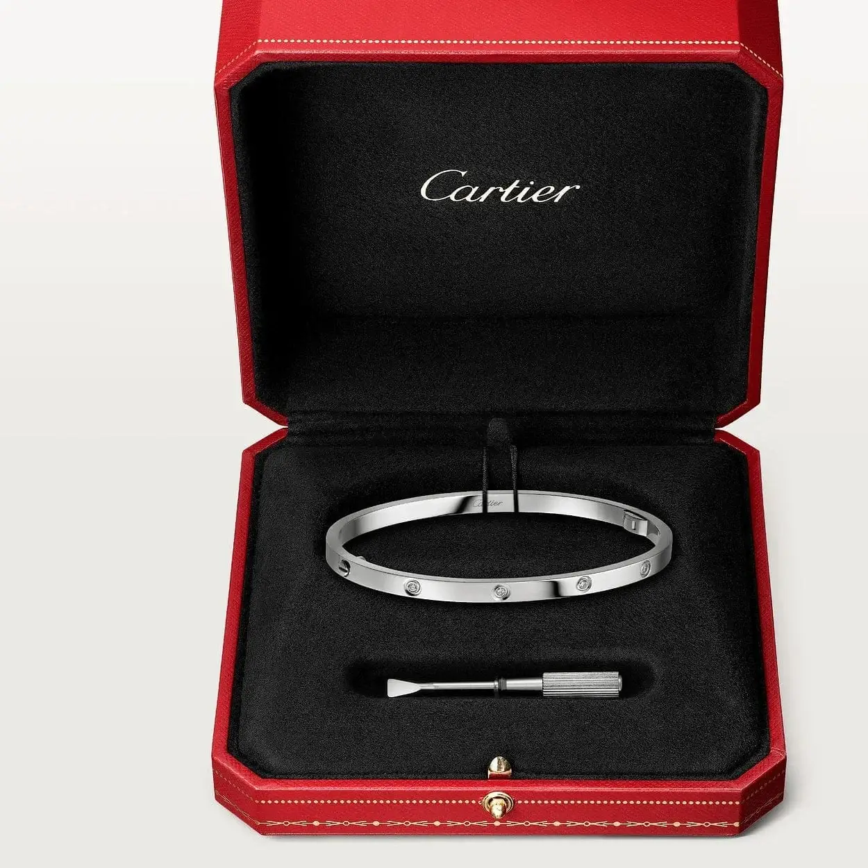 car The London Love Bracelet With 8 Diamonds Small Model-4mm Width - View 12