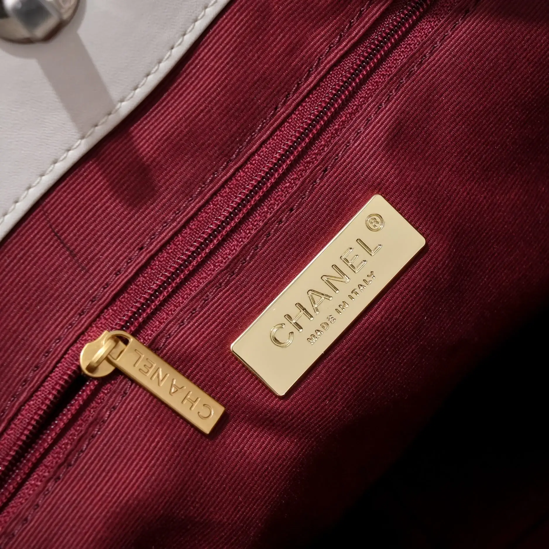 CC 22b 19 BAG tote - image 15