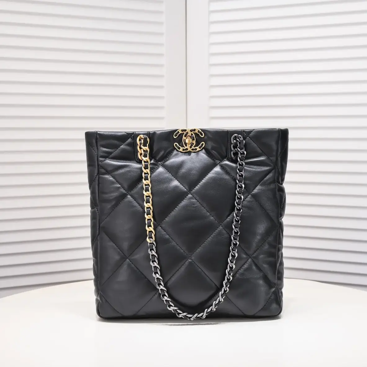CC 22b 19 BAG tote - image 6