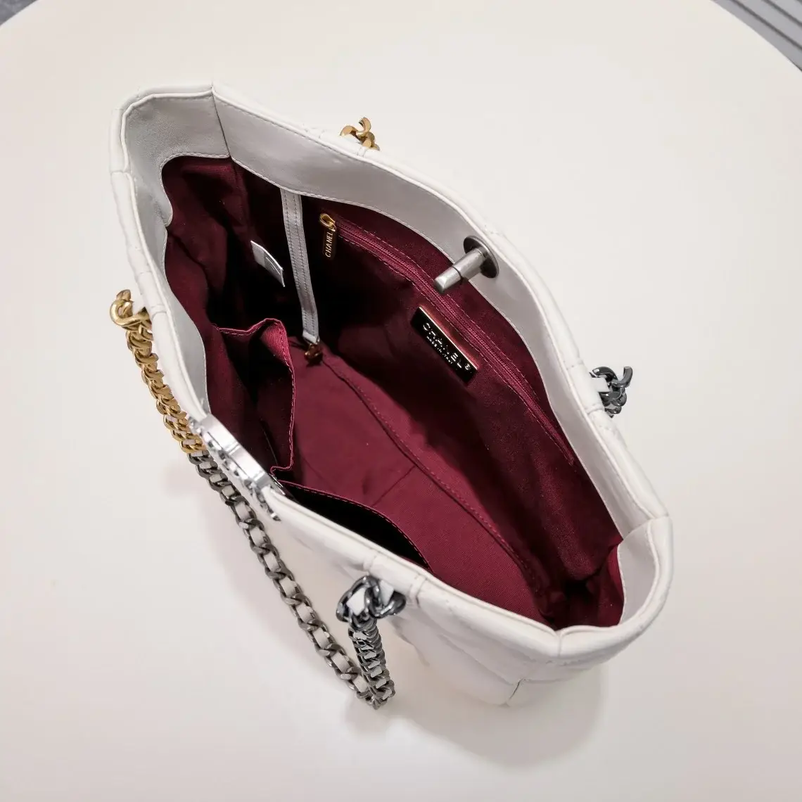 CC 22b 19 BAG tote - image 8