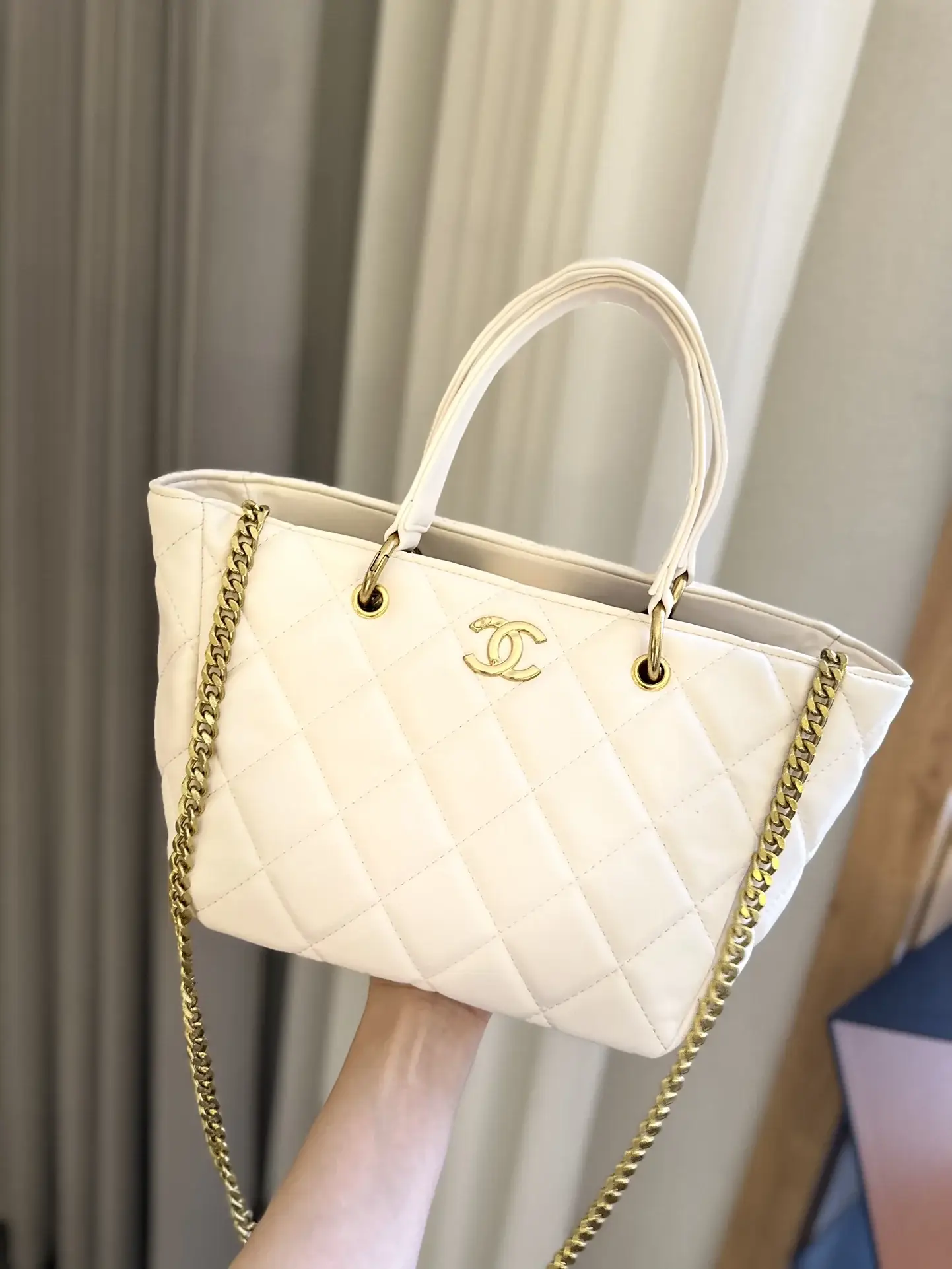 CC 23B new arrival tote bag size : 25 cm - image 7