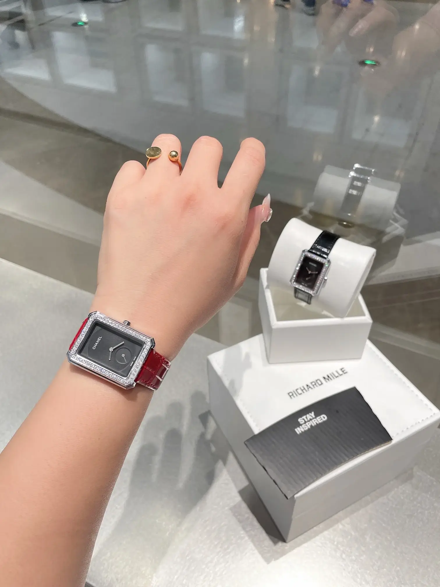 cc  Boy.FRIEND new arrival women watch - image 6
