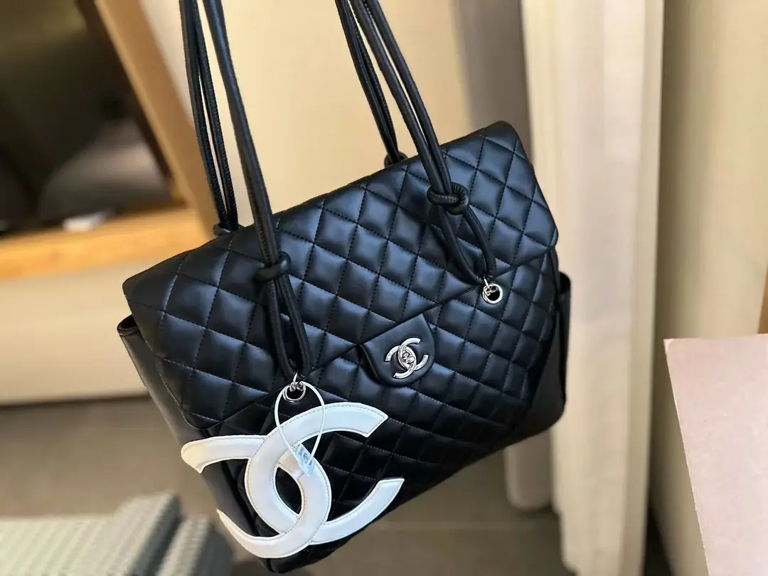cc new arrival tote bag size: 36 * 30 cm - image 1
