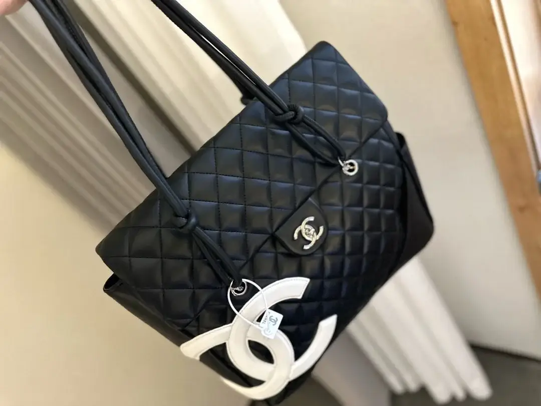 cc new arrival tote bag size: 36 * 30 cm - image 9